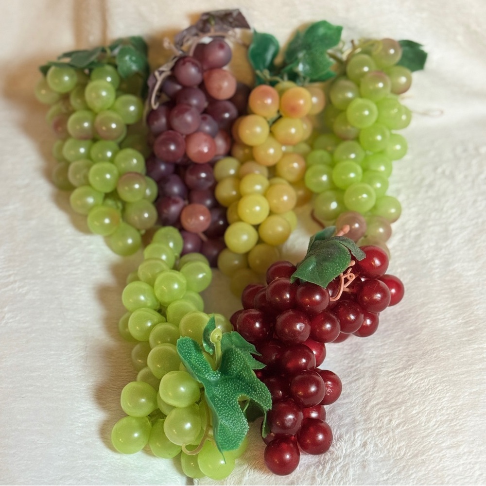 Artificial Grapes Bunch of 6‎ Plastic Fruit Home Decor Kitchen Prop Realistic